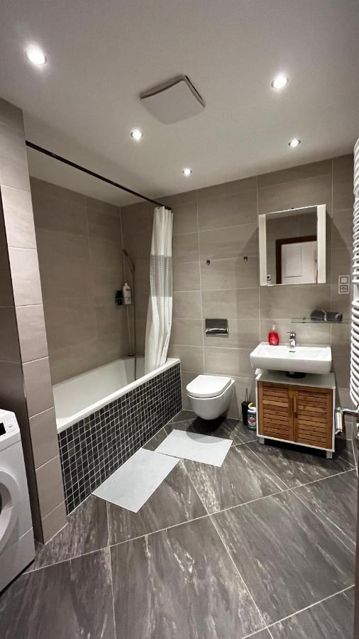 Residence Garden Tower S Balkonem, Garaz Praga Exterior foto