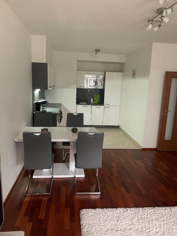 Residence Garden Tower S Balkonem, Garaz Praga Exterior foto